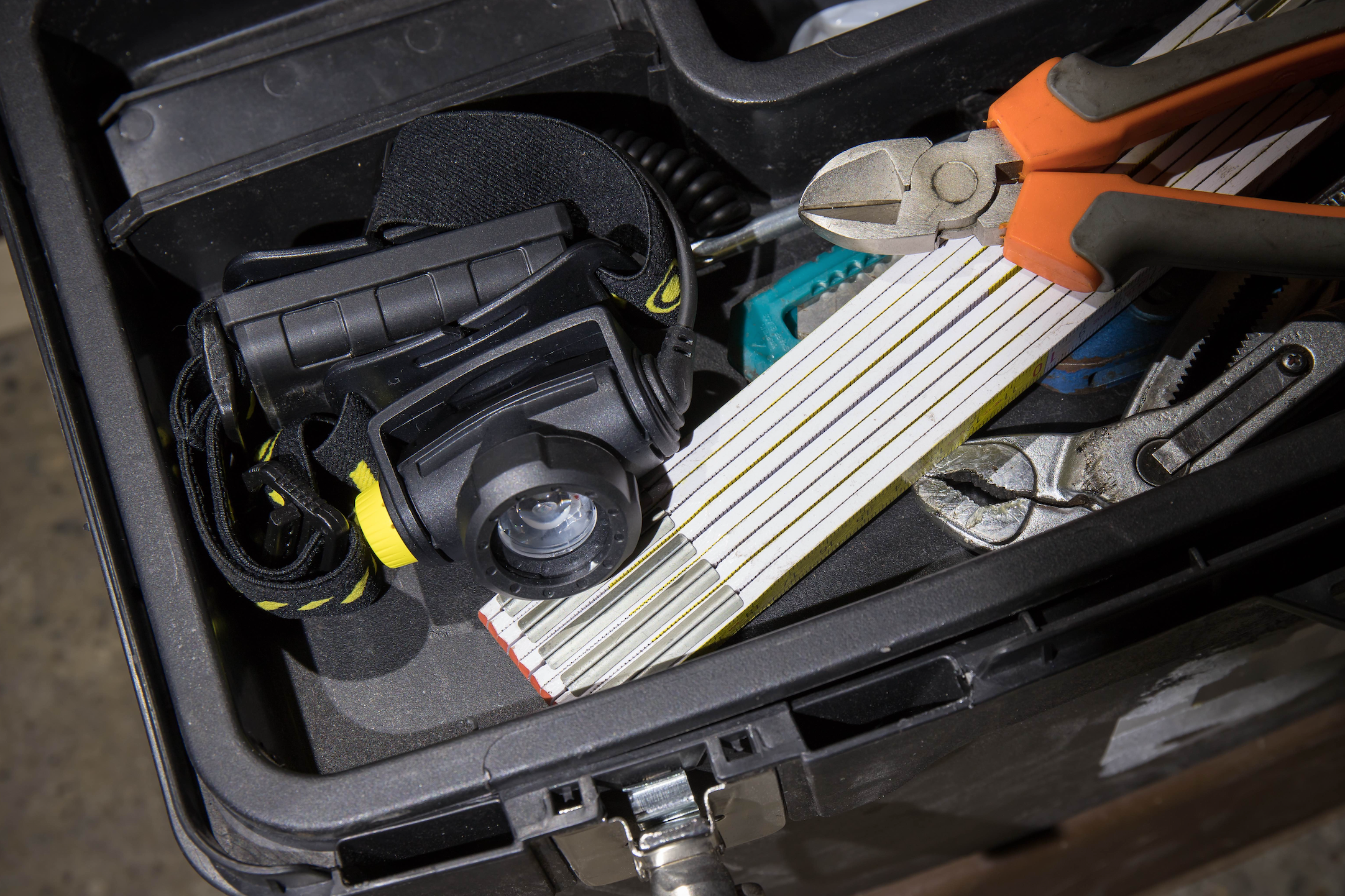 Front or Rear Battery Pack headlamps? Which is better?
